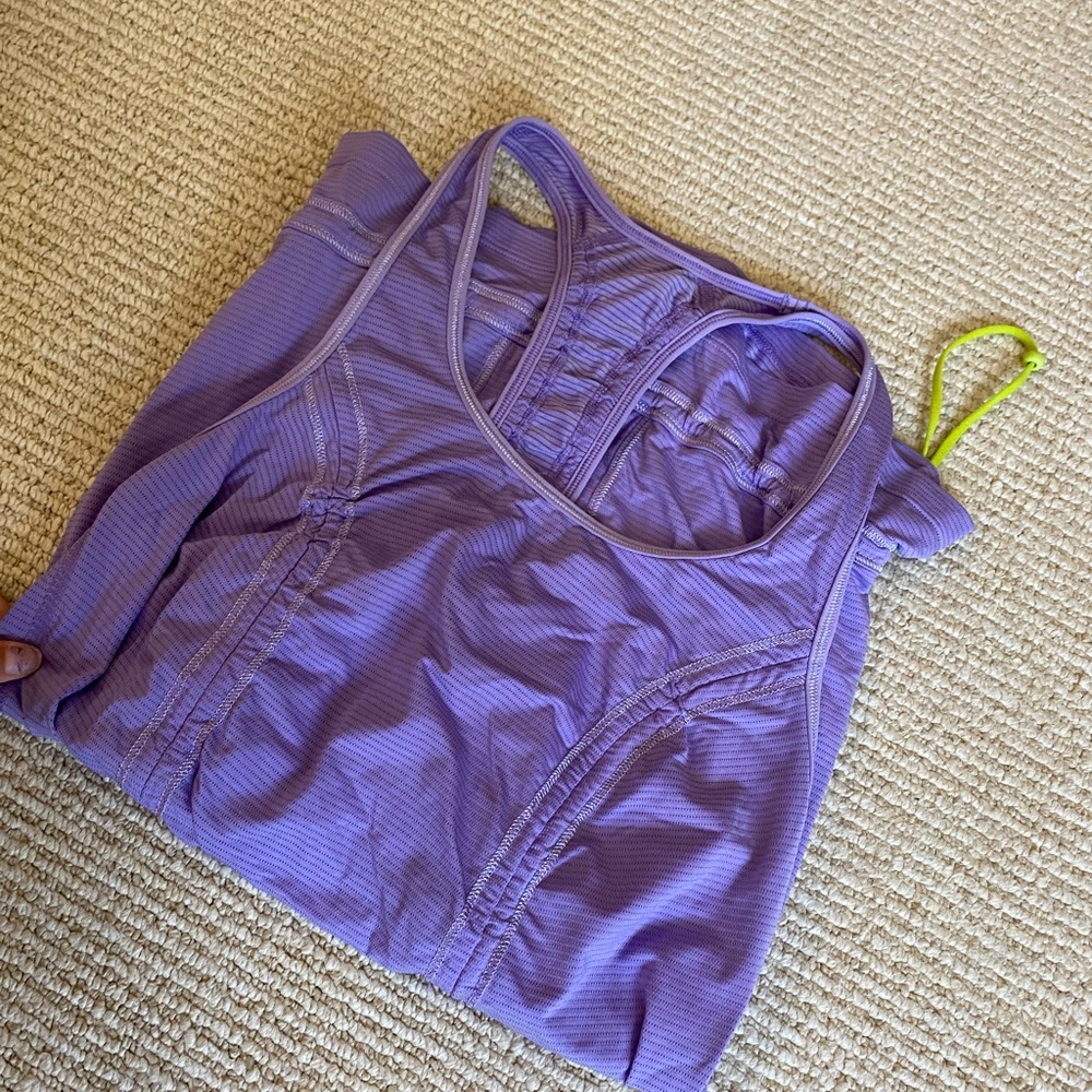 Lululemon tank